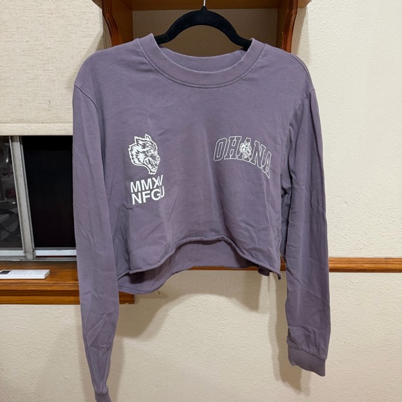 Darc Sport Tops - Darc Sport Lavender Cropped Long Sleeve Tee with White Graphics